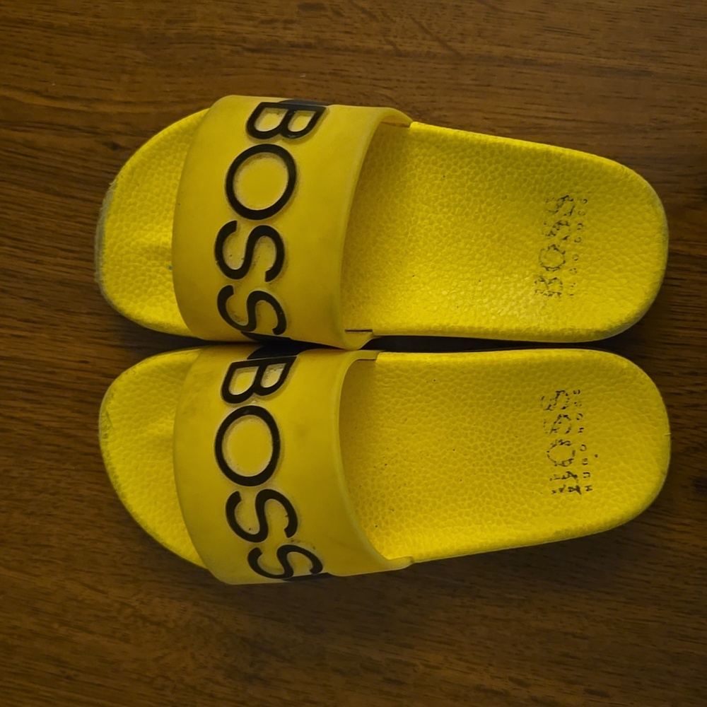 Sz 11 Hugo Boss boys yellow slides/slippers sandals/ swim shoes